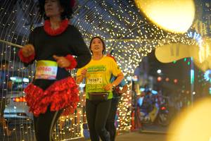 BIB: 10060, 50267
                            <button type="button" onclick="openModal(21750378)" class="btn btn-primary btn-sm float-right btn-popup" data-toggle="modal" data-target=".modal-high-quality">
                        <i class="fas fa-shopping-cart"></i> Add to Cart
                    </button>
                                            <button type="button" onclick="isThisMe(21750378, true)" class="btn btn-success btn-sm float-right btn-popup btn-isme hidden" data-toggle="tooltip" data-placement="bottom" title="นี่คือรูปของคุณใช่ไหม คลิกที่นี่เพื่อเอาเข้าอัลบั้ม">
                        <i class="fas fa-plus"></i> Add to album
                    </button>
                    <button type="button" onclick="isThisMe(21750378, false)" class="btn btn-warning btn-sm float-right btn-popup btn-isnotme hidden">
                        <i class="fas fa-ban"></i> Remove from album
                    </button>